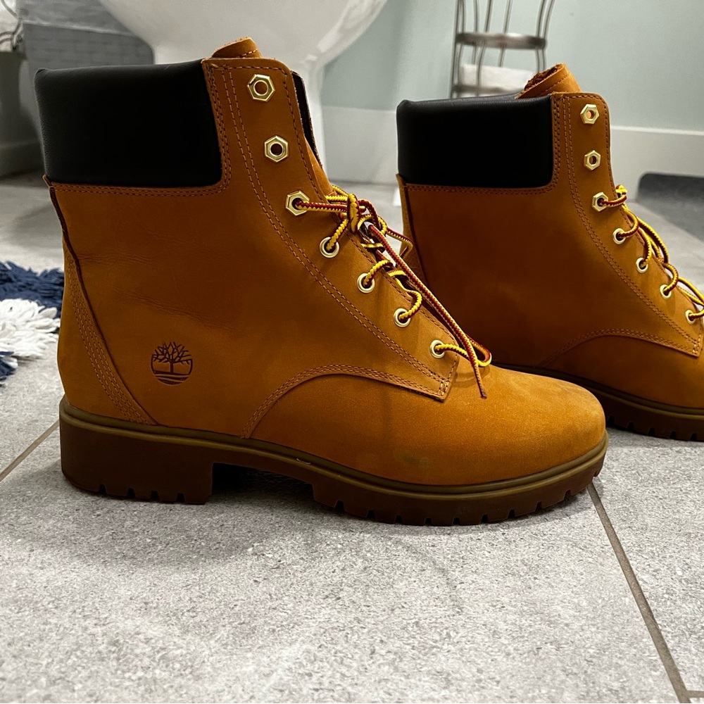 Woman’s Timberlands Boots